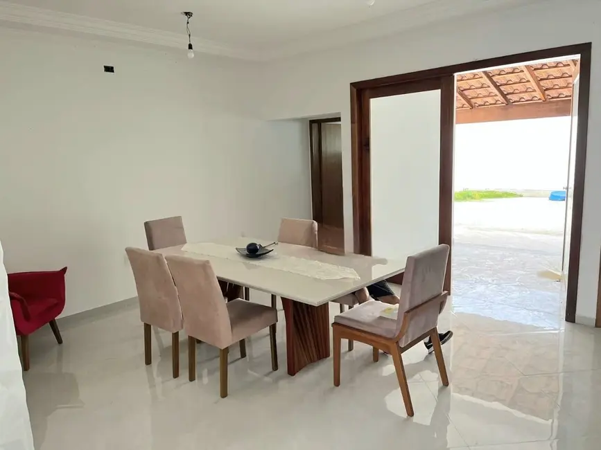 Foto 5 de Sobrado com 3 quartos à venda, 240m2 em Potim - SP