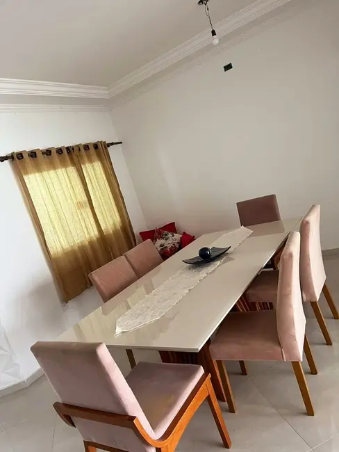 Foto 4 de Sobrado com 3 quartos à venda, 240m2 em Potim - SP