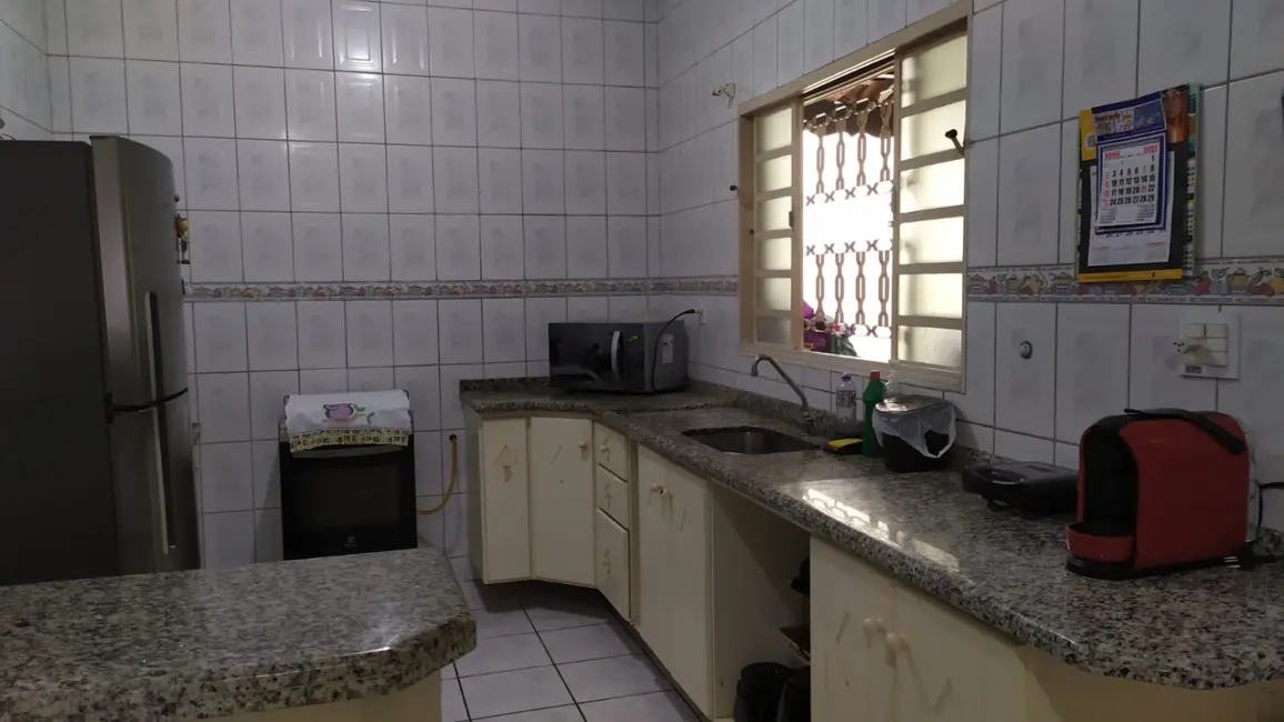 Foto 6 de Casa com 4 quartos à venda, 171m2 em Pindamonhangaba - SP