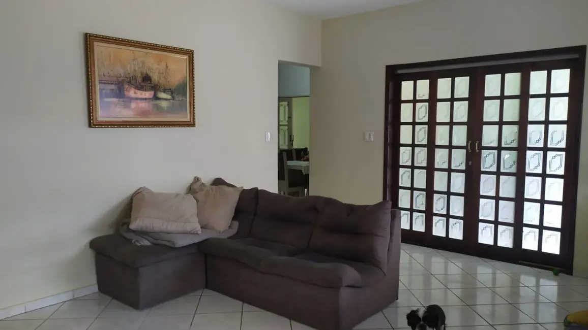 Foto 2 de Casa com 4 quartos à venda, 171m2 em Pindamonhangaba - SP