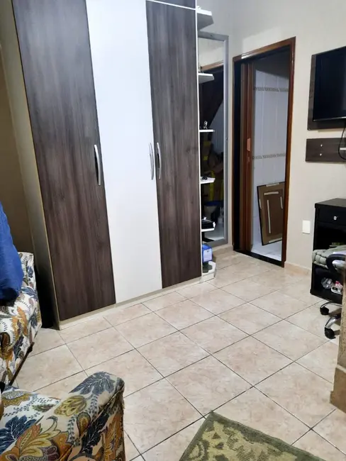 Foto 8 de Sobrado com 2 quartos à venda, 138m2 em Residencial Paraíso, Taubate - SP