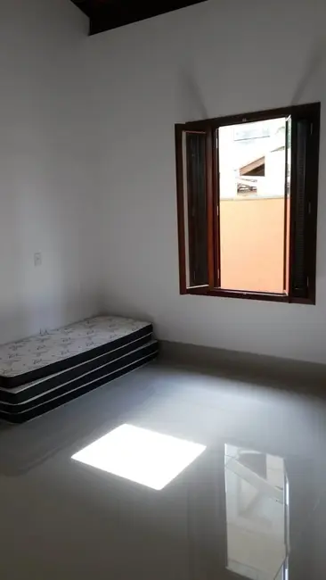 Foto 3 de Casa com 4 quartos à venda, 340m2 em Ubatuba - SP