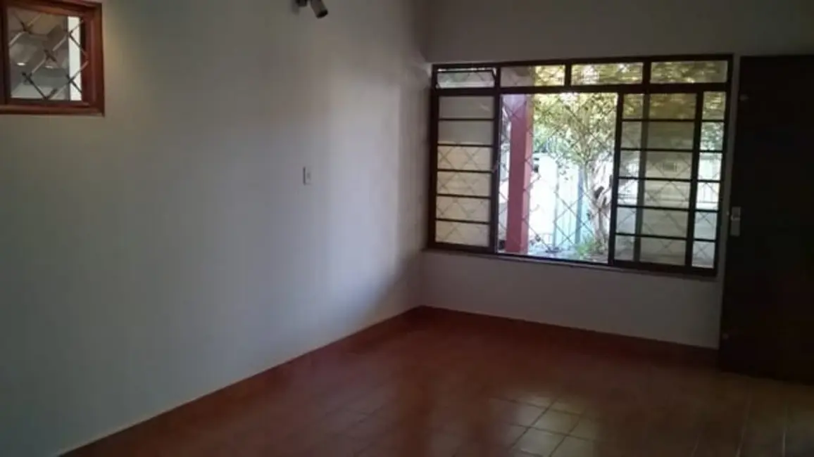 Foto 9 de Casa com 3 quartos à venda, 185m2 em Pindamonhangaba - SP