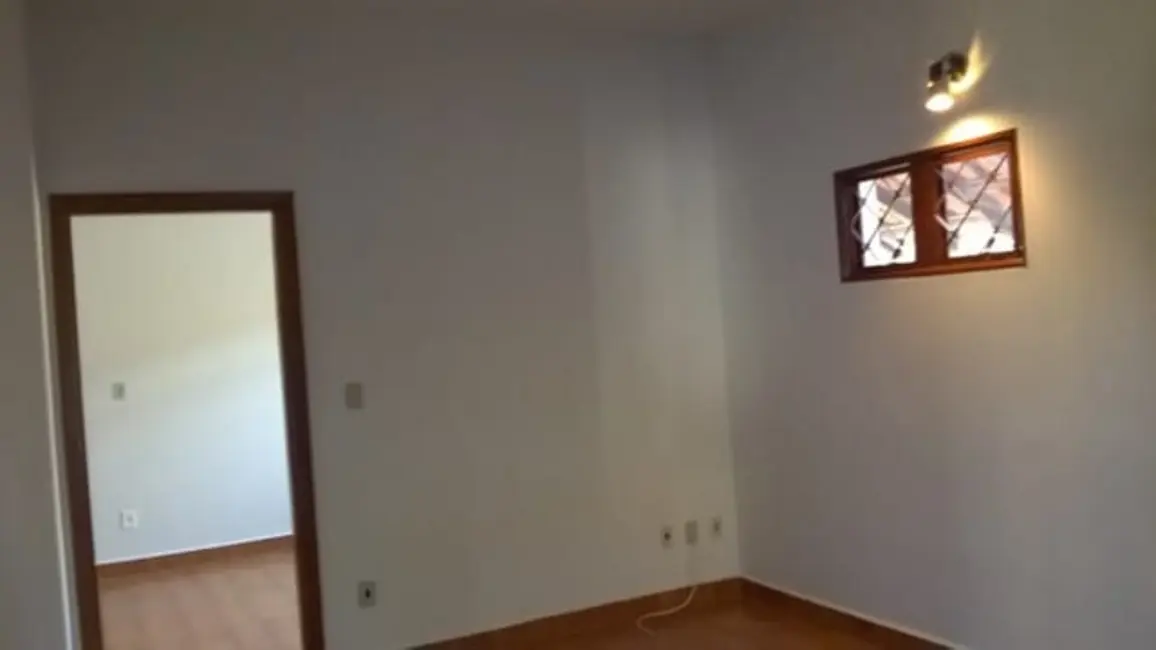 Foto 8 de Casa com 3 quartos à venda, 185m2 em Pindamonhangaba - SP