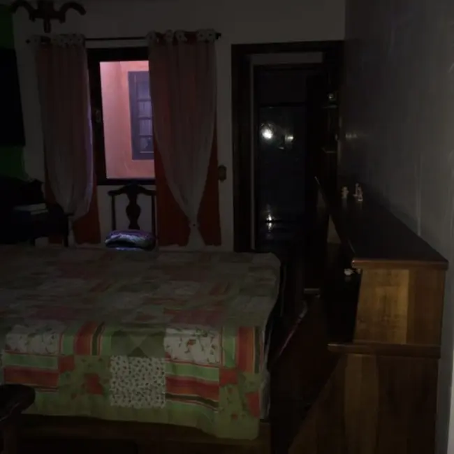 Casa com 3 quartos à venda, 192m2 em Jardim da Luz, Taubate - SP - imagem 8 Foto 8 de Casa com 3 quartos à venda, 192m2 em Jardim da Luz, Taubate - SP
