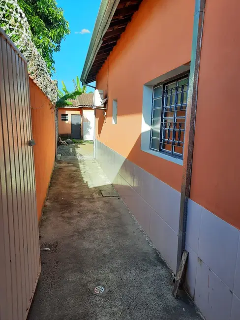 Foto 3 de Casa com 3 quartos à venda, 170m2 em Pindamonhangaba - SP