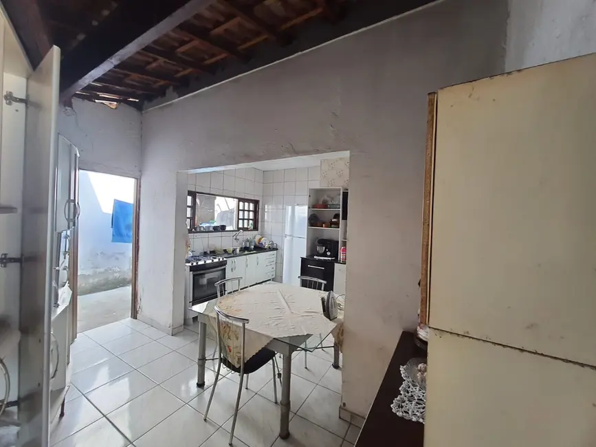 Foto 6 de Casa com 7 quartos à venda e para alugar, 300m2 em Campos Elíseos, Taubate - SP