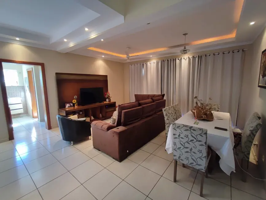 Foto 9 de Sobrado com 3 quartos à venda, 224m2 em Pindamonhangaba - SP