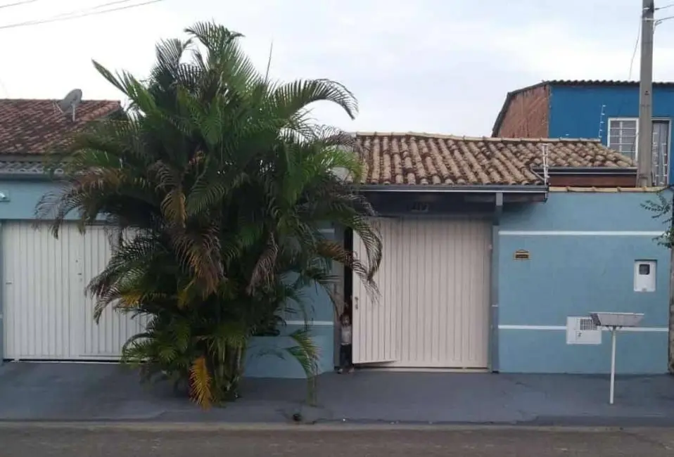 Foto 2 de Casa com 2 quartos à venda, 80m2 em Residencial e Comercial Laerte Asumpção, Pindamonhangaba - SP