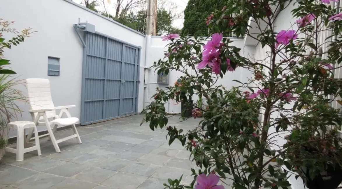 Foto 2 de Casa com 3 quartos para alugar, 229m2 em Jardim Santa Clara, Taubate - SP