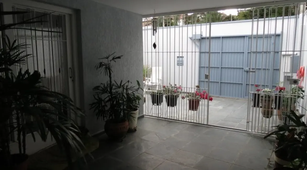 Foto 3 de Casa com 3 quartos para alugar, 229m2 em Jardim Santa Clara, Taubate - SP