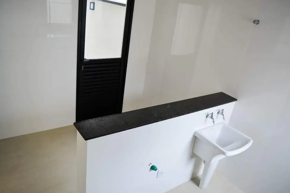 Foto 8 de Sobrado com 4 quartos à venda, 245m2 em Jardim Baronesa, Taubate - SP