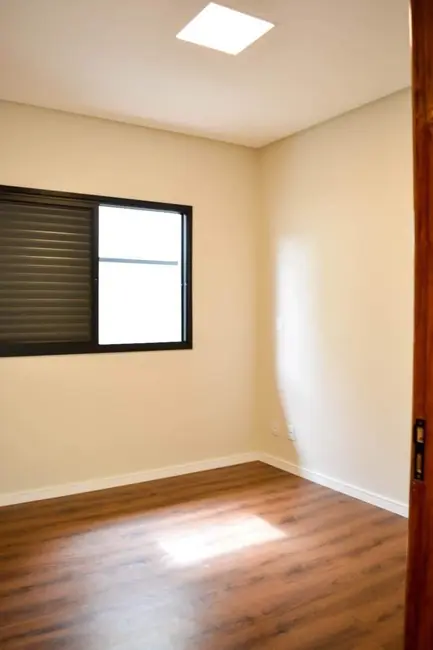 Foto 6 de Sobrado com 4 quartos à venda, 245m2 em Jardim Baronesa, Taubate - SP