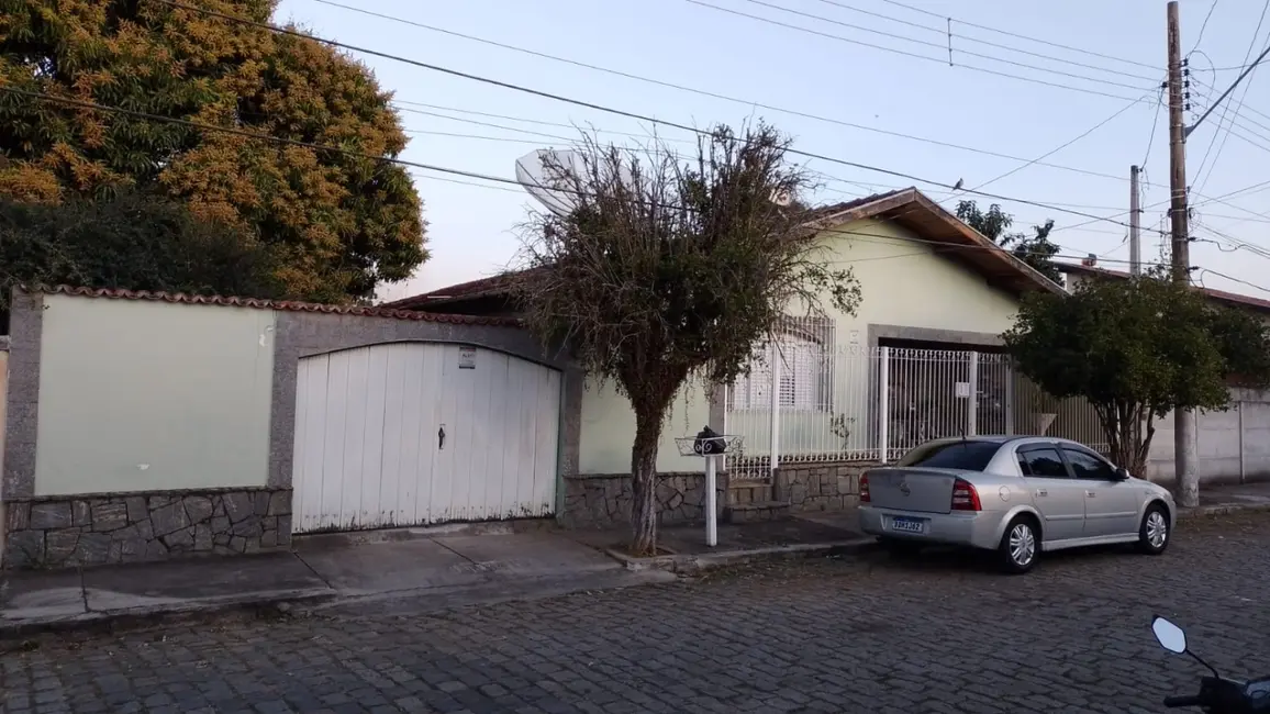 Foto 2 de Casa com 4 quartos à venda, 518m2 em Centro, Pindamonhangaba - SP