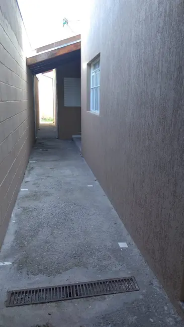 Foto 2 de Casa com 2 quartos à venda, 60m2 em Pindamonhangaba - SP