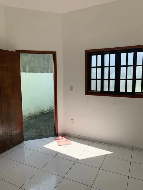 Casa com 2 quartos à venda, 64m2 em Residencial e Comercial Cidade Jardim, Pindamonhangaba - SP - imagem 1 Foto 1 de Casa com 2 quartos à venda, 64m2 em Residencial e Comercial Cidade Jardim, Pindamonhangaba - SP