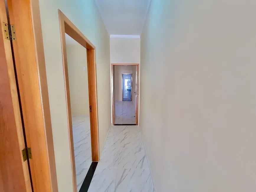 Foto 8 de Casa com 2 quartos à venda, 70m2 em Residencial Estoril, Taubate - SP