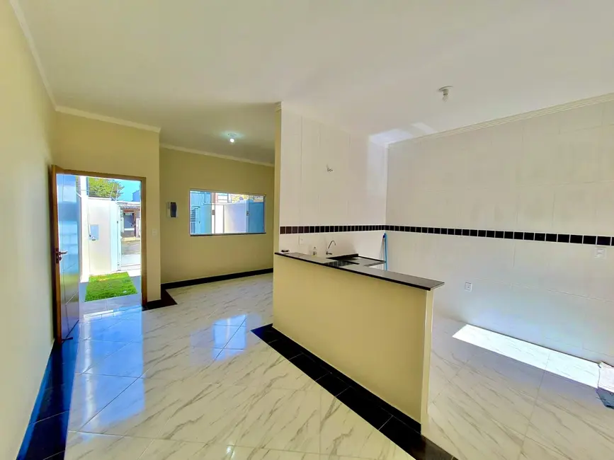 Foto 6 de Casa com 2 quartos à venda, 70m2 em Residencial Estoril, Taubate - SP