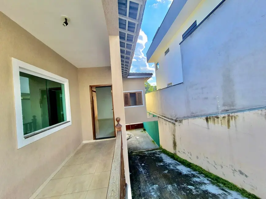 Foto 3 de Casa de Condomínio com 3 quartos à venda, 184m2 em Jardim Independência, Taubate - SP