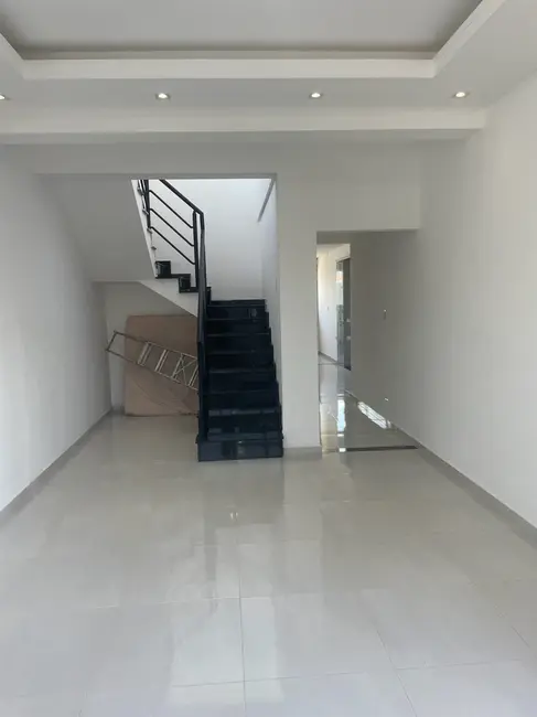 Foto 5 de Sobrado com 3 quartos à venda, 243m2 em Conjunto Residencial Araretama, Pindamonhangaba - SP