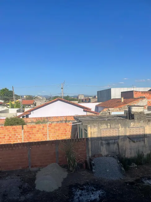 Foto 2 de Sobrado com 3 quartos à venda, 243m2 em Conjunto Residencial Araretama, Pindamonhangaba - SP