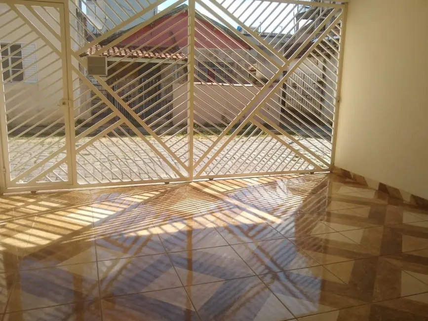 Foto 2 de Sobrado com 3 quartos à venda, 198m2 em Aparecida - SP