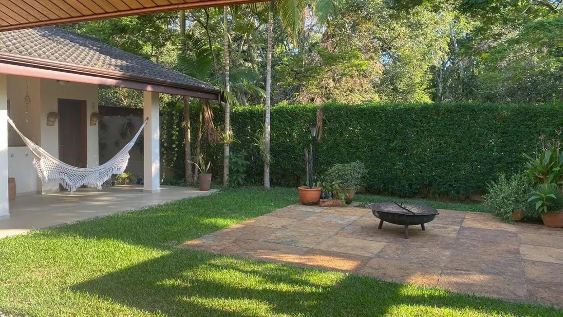 Casa com 4 quartos à venda, 380m2 em Nossa Senhora do Perpétuo Socorro, Pindamonhangaba - SP - imagem 8 Foto 8 de Casa com 4 quartos à venda, 380m2 em Nossa Senhora do Perpétuo Socorro, Pindamonhangaba - SP