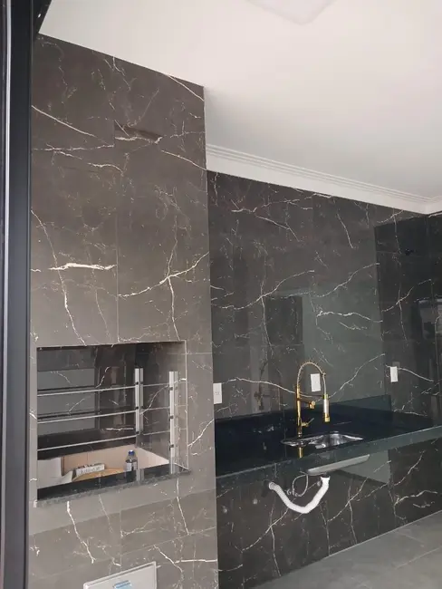 Foto 3 de Casa de Condomínio com 3 quartos à venda, 170m2 em Tremembe - SP