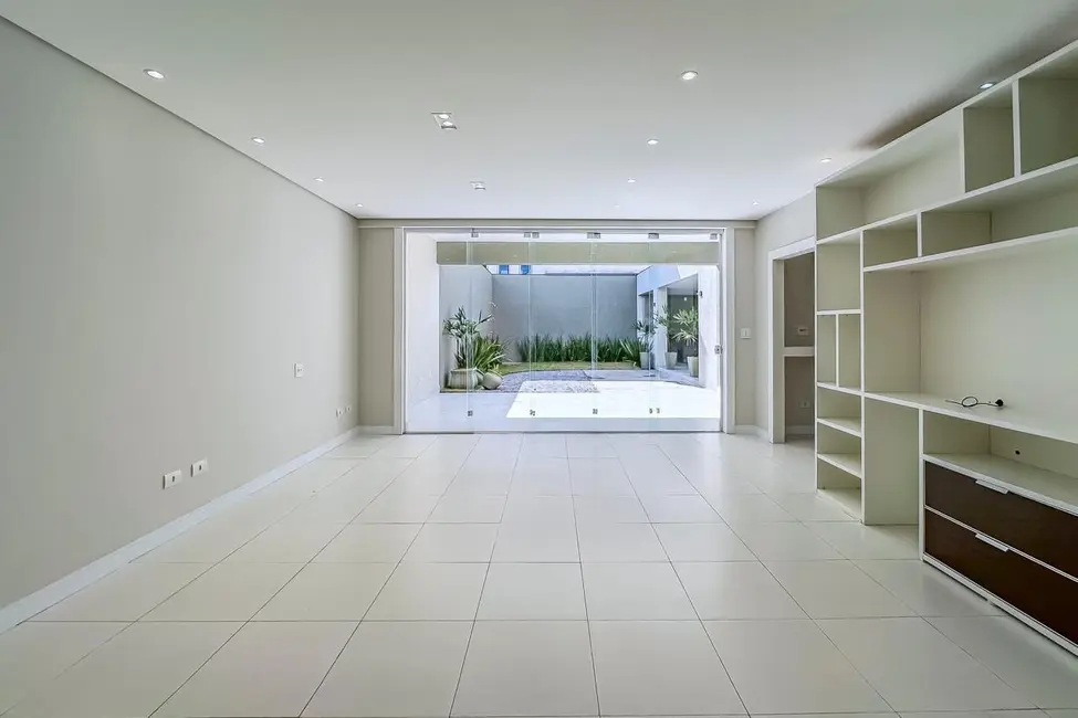 Foto 6 de Casa de Condomínio com 3 quartos à venda, 250m2 em Parque São Luís, Taubate - SP