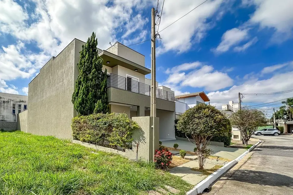 Foto 2 de Casa de Condomínio com 3 quartos à venda, 250m2 em Parque São Luís, Taubate - SP