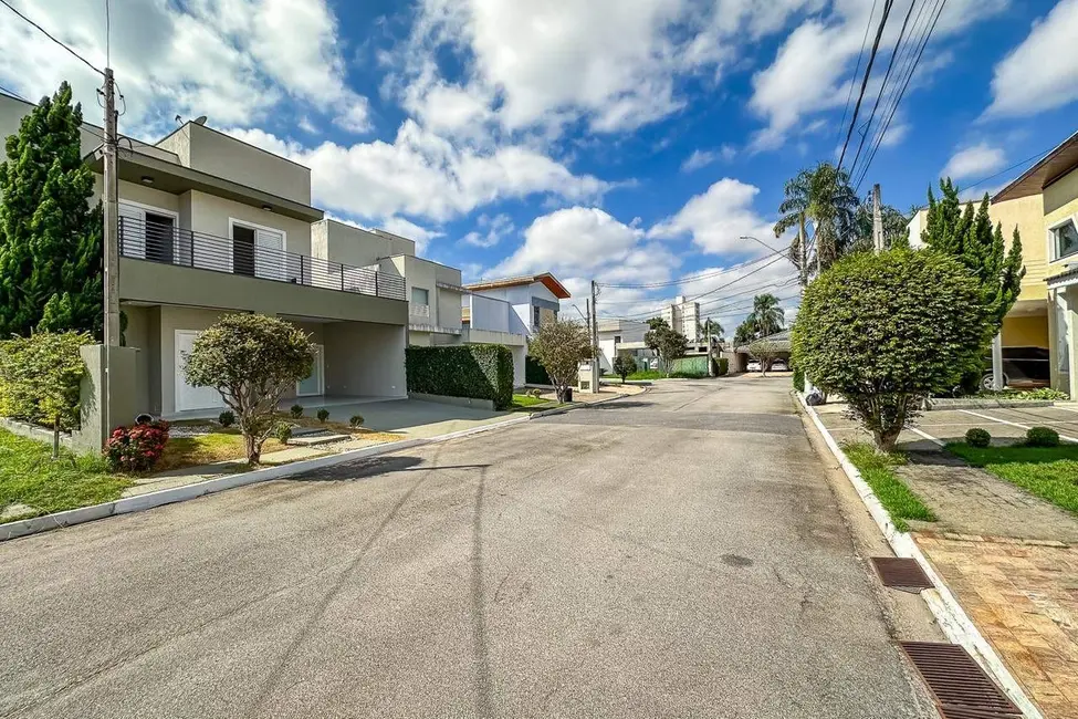 Foto 4 de Casa de Condomínio com 3 quartos à venda, 250m2 em Parque São Luís, Taubate - SP