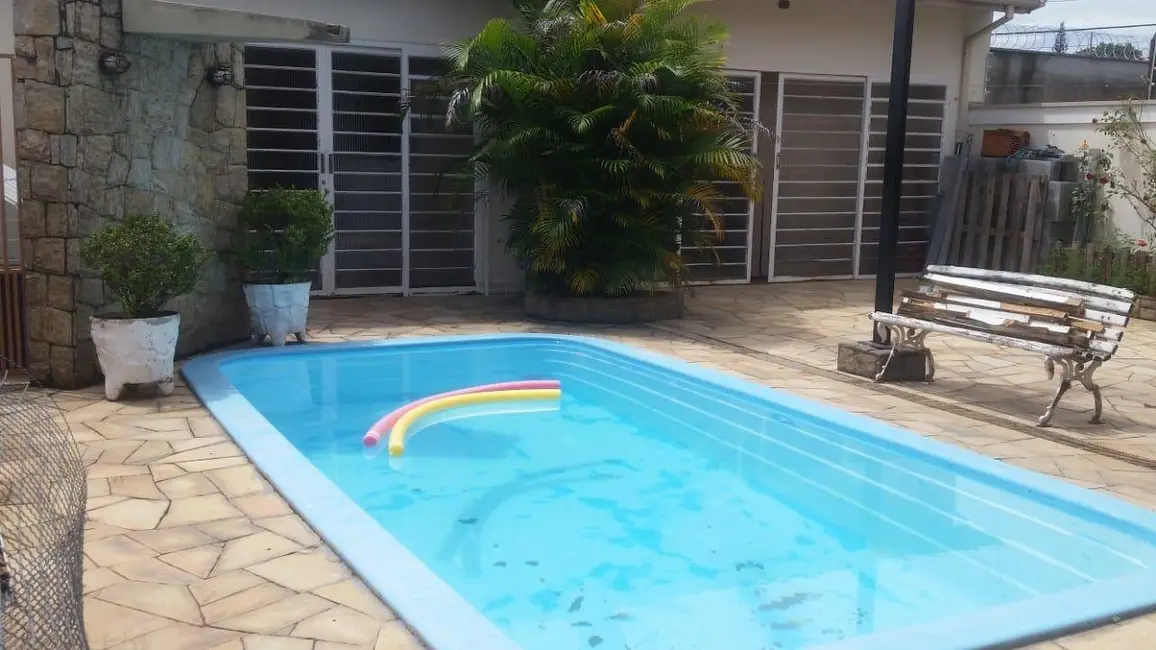 Foto 6 de Casa com 4 quartos à venda, 300m2 em Jardim das Nações, Taubate - SP