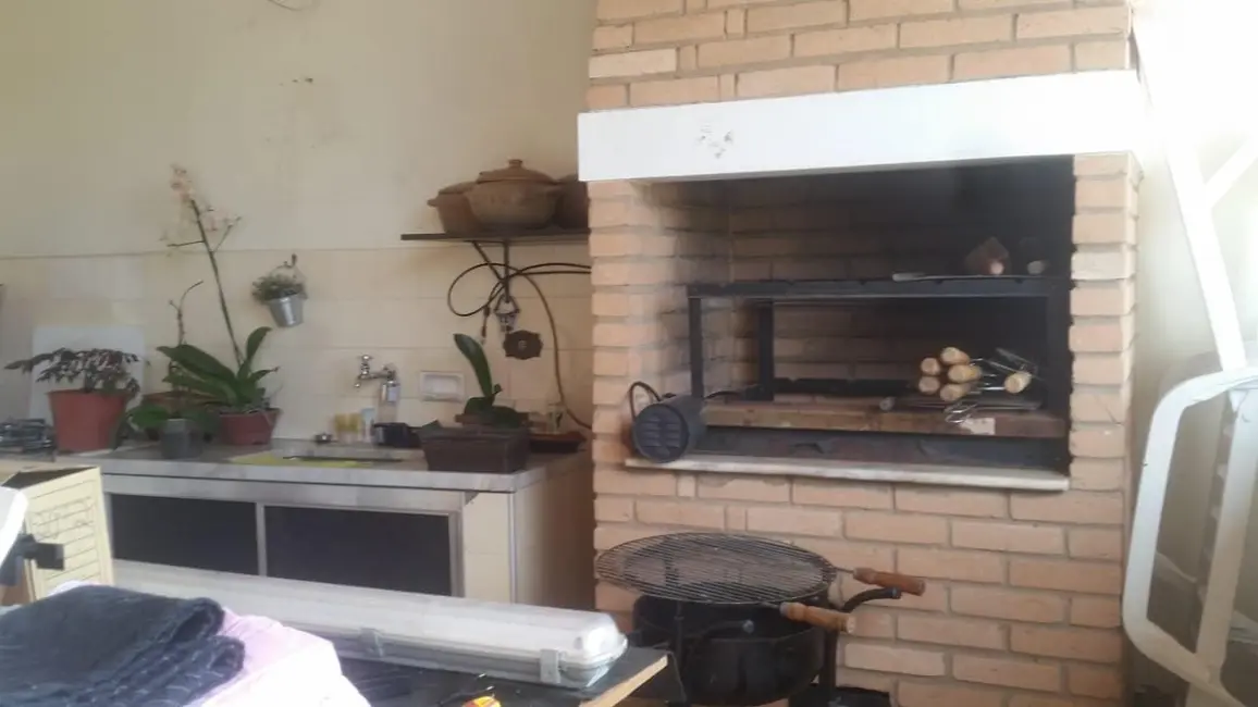 Casa com 4 quartos à venda, 300m2 em Jardim das Nações, Taubate - SP - imagem 4 Foto 4 de Casa com 4 quartos à venda, 300m2 em Jardim das Nações, Taubate - SP