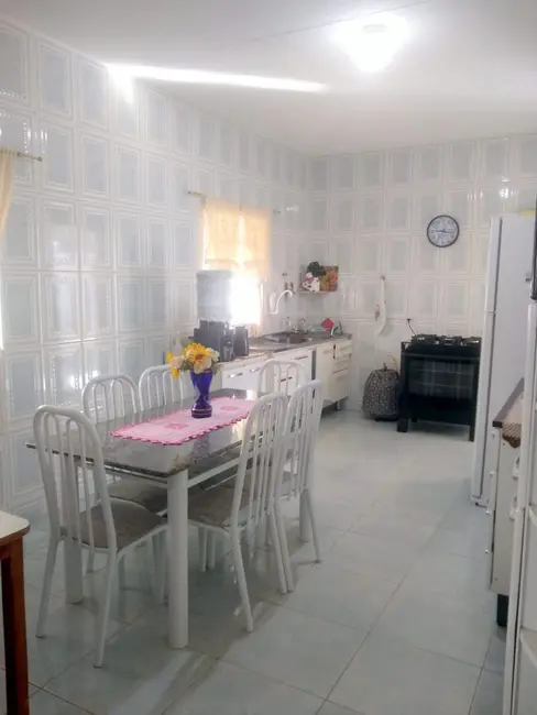 Foto 2 de Casa com 2 quartos à venda, 66m2 em Jardim do Vale, Guaratingueta - SP