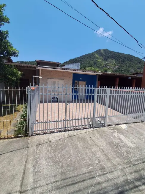 Foto 6 de Casa com 2 quartos à venda, 82m2 em Cidade Jardim, Caraguatatuba - SP