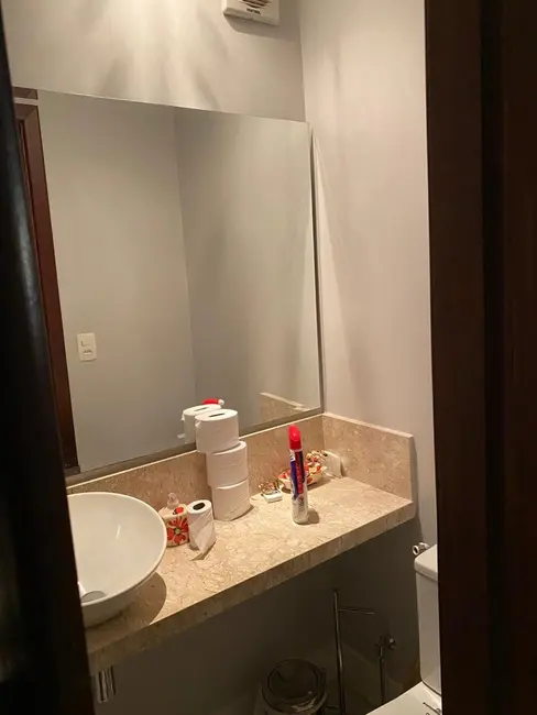 Casa de Condomínio com 3 quartos à venda, 180m2 em Sao Jose Dos Campos - SP - imagem 7 Foto 7 de Casa de Condomínio com 3 quartos à venda, 180m2 em Sao Jose Dos Campos - SP