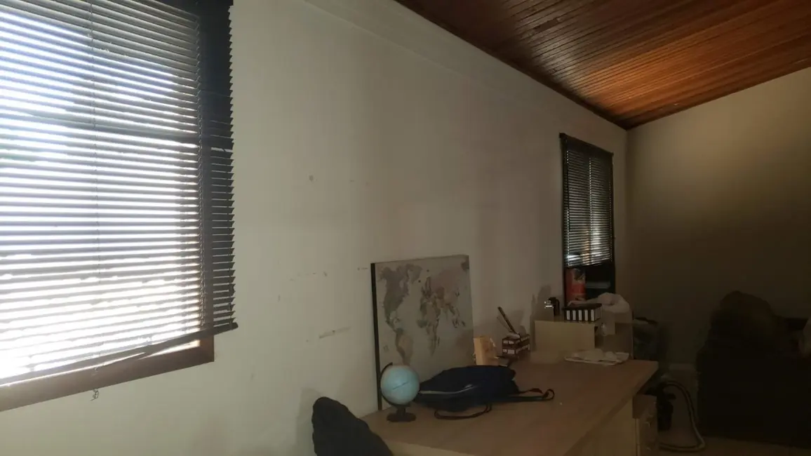 Foto 3 de Casa de Condomínio com 3 quartos à venda, 180m2 em Chácaras Reunidas Brasil, Taubate - SP