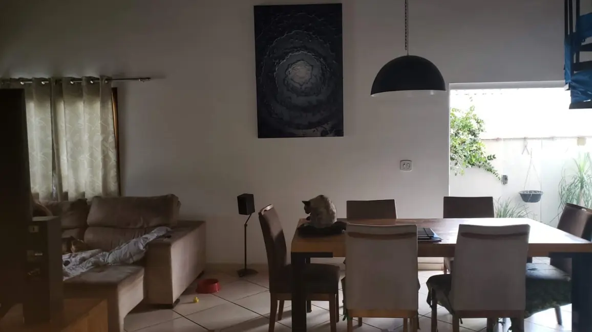 Casa de Condomínio com 3 quartos à venda, 180m2 em Chácaras Reunidas Brasil, Taubate - SP - imagem 5 Foto 5 de Casa de Condomínio com 3 quartos à venda, 180m2 em Chácaras Reunidas Brasil, Taubate - SP