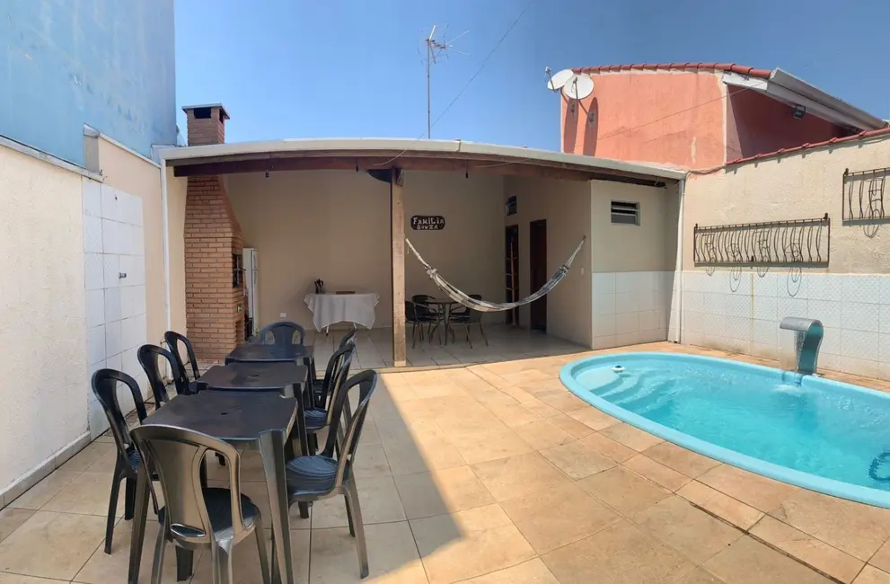 Foto 1 de Casa de Condomínio com 2 quartos à venda, 140m2 em Parque Esperança, Taubate - SP