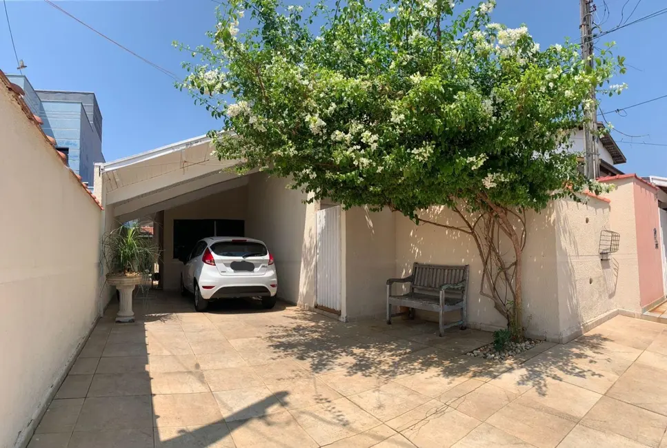 Foto 3 de Casa de Condomínio com 2 quartos à venda, 140m2 em Parque Esperança, Taubate - SP