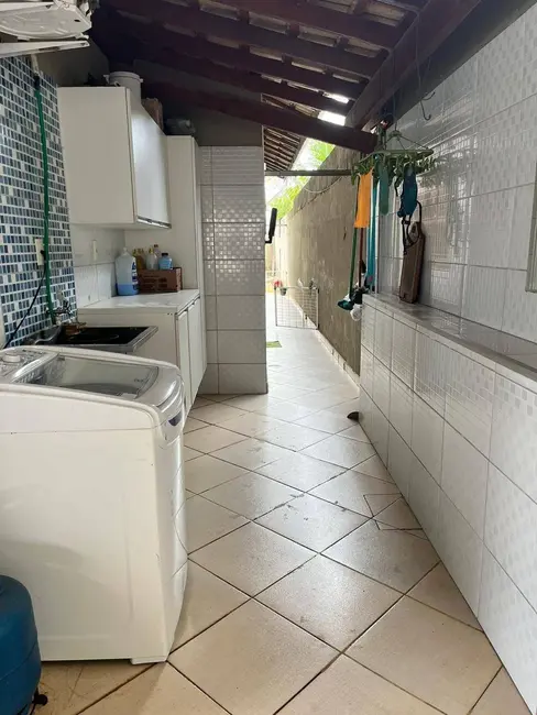 Foto 2 de Casa com 2 quartos à venda, 120m2 em Goiabal, Pindamonhangaba - SP