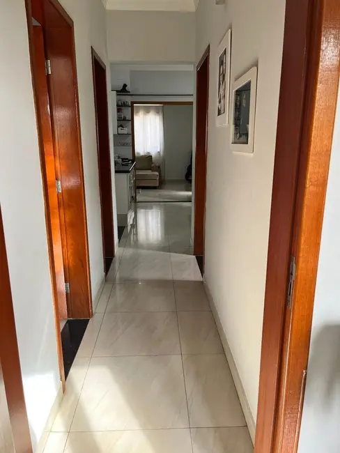 Foto 8 de Casa com 2 quartos à venda, 120m2 em Goiabal, Pindamonhangaba - SP