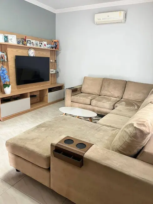 Foto 1 de Casa com 2 quartos à venda, 120m2 em Goiabal, Pindamonhangaba - SP