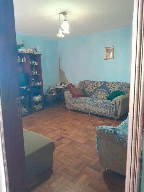 Casa com 2 quartos à venda, 114m2 em Pindamonhangaba - SP - imagem 5 Foto 5 de Casa com 2 quartos à venda, 114m2 em Pindamonhangaba - SP