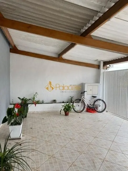 Foto 4 de Casa com 3 quartos à venda, 85m2 em Jardim Jaraguá, Taubate - SP