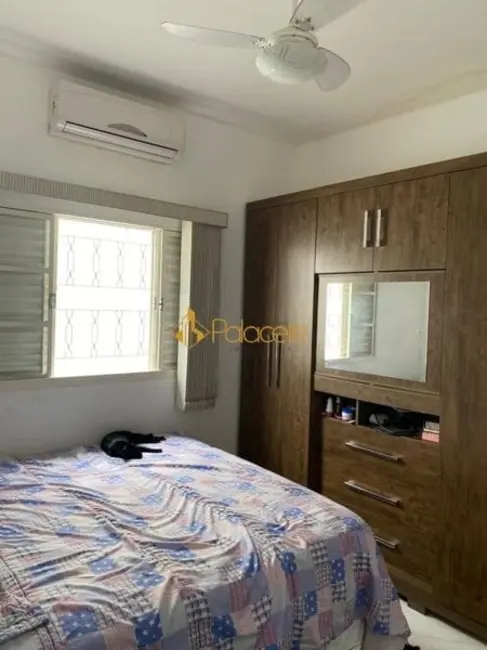 Foto 7 de Casa com 3 quartos à venda, 85m2 em Jardim Jaraguá, Taubate - SP