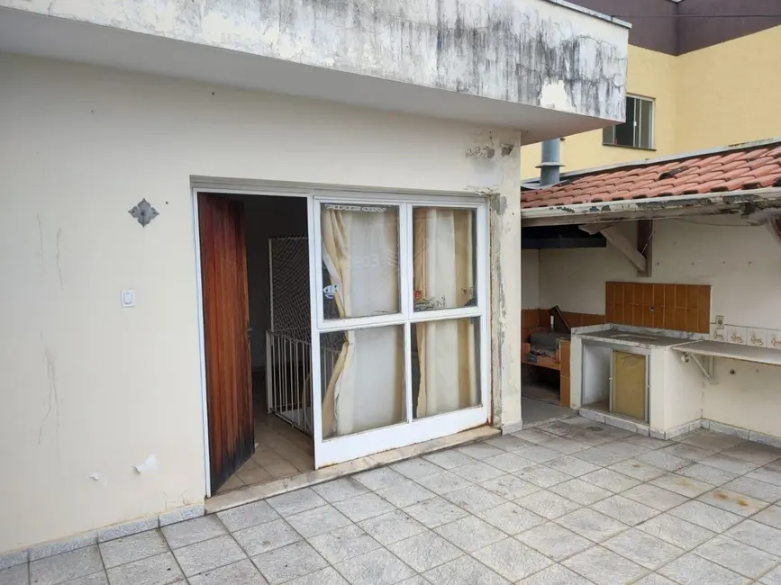 Foto 7 de Sobrado com 5 quartos à venda, 380m2 em Centro, Pindamonhangaba - SP