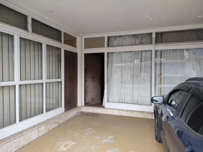 Foto 4 de Sobrado com 5 quartos à venda, 380m2 em Centro, Pindamonhangaba - SP