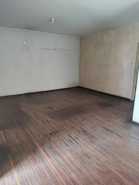 Foto 2 de Sobrado com 5 quartos à venda, 380m2 em Centro, Pindamonhangaba - SP