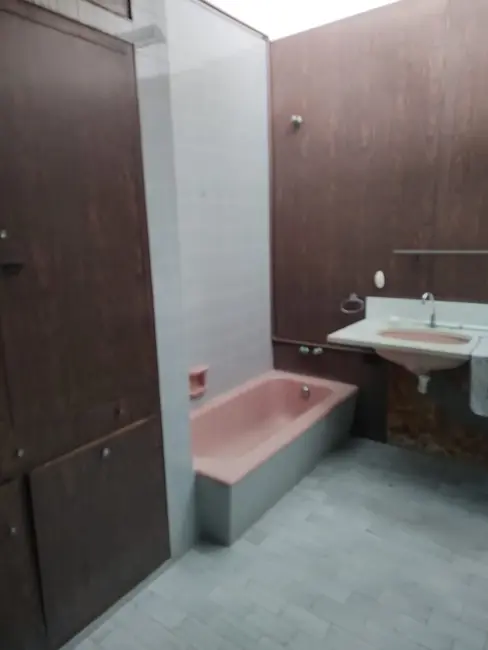 Foto 1 de Sobrado com 5 quartos à venda, 380m2 em Centro, Pindamonhangaba - SP